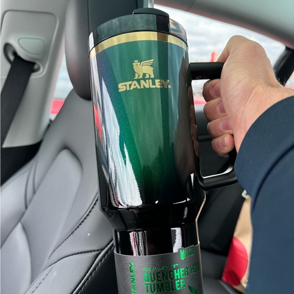 Stanley X Wicked 40oz Tumbler Target Exclusive Bundle ! - Picture 7 of 13